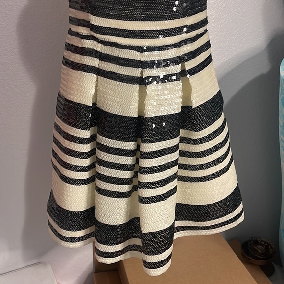 BEBE sequence dress - Picture 3 of 6